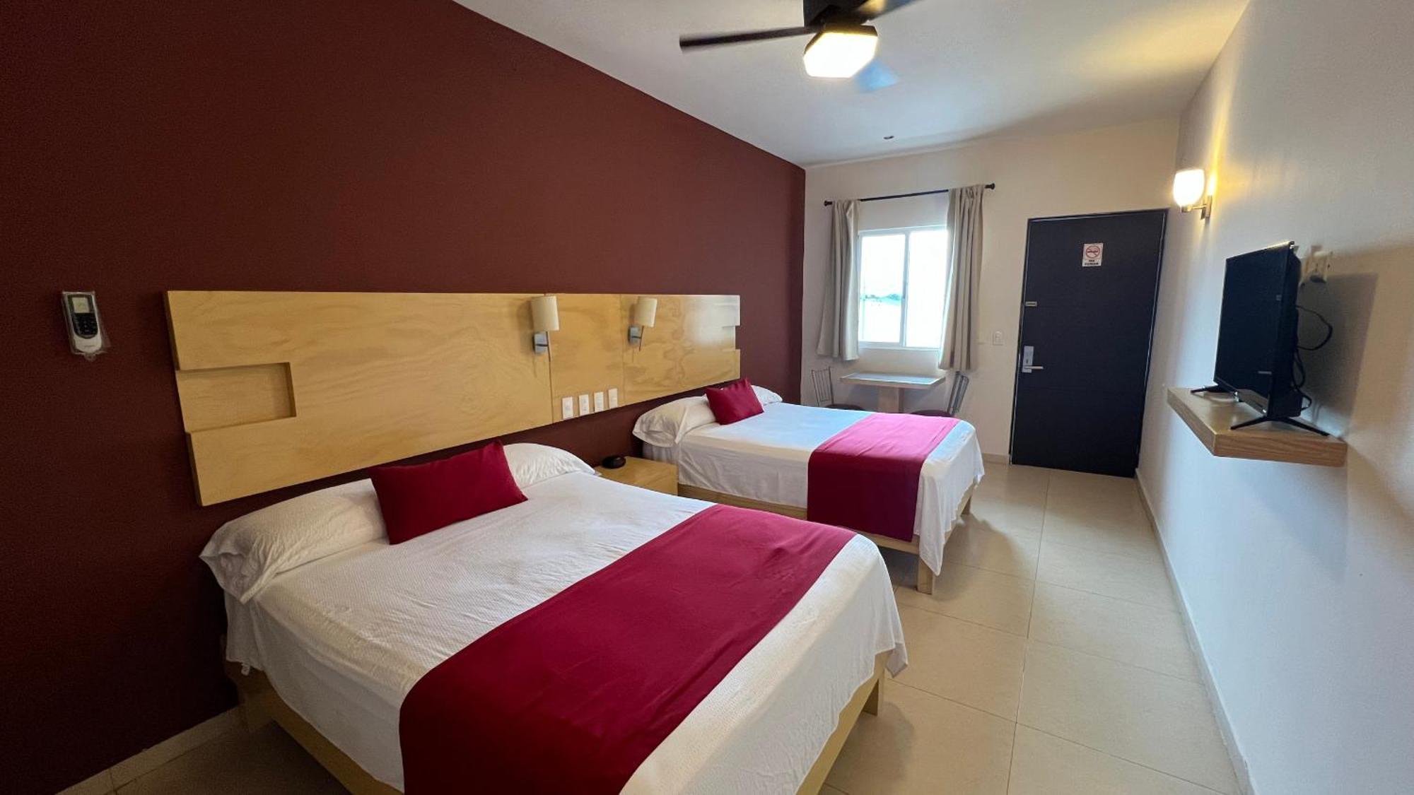 Cadereyta Jiménez Nova Hotel מראה חיצוני תמונה
