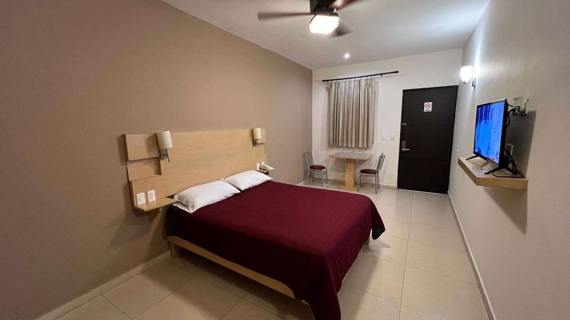 Cadereyta Jiménez Nova Hotel מראה חיצוני תמונה